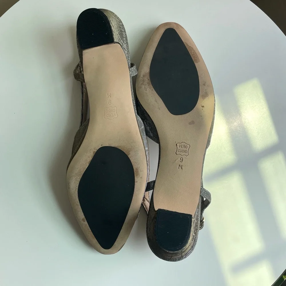 Vaneli Aliz Slingback Heels in Platinum Nizza Metallic Size 9